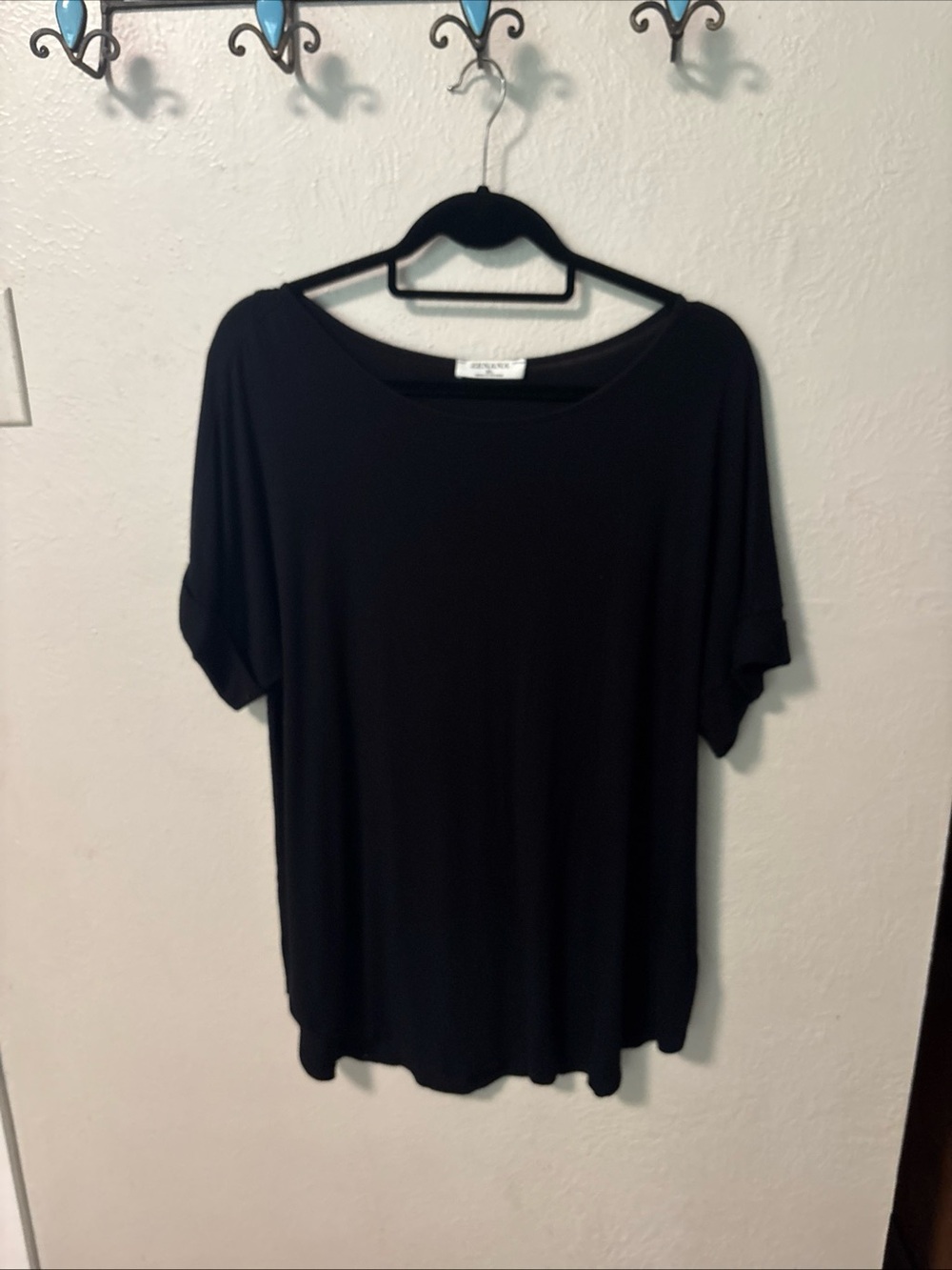 Zenana Outfitters Black Short-Sleeve Relaxed Tee